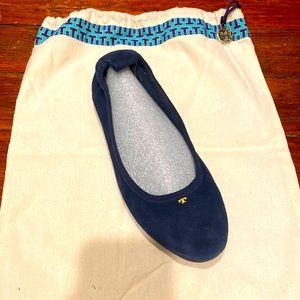 Navy blue suede Tori Burch flats with bag!